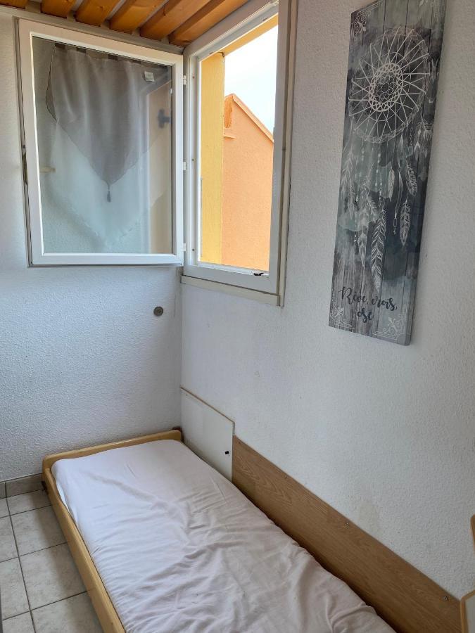 Joli Appartement Mezzanine Avec Parking La Roquille Agde Buitenkant foto