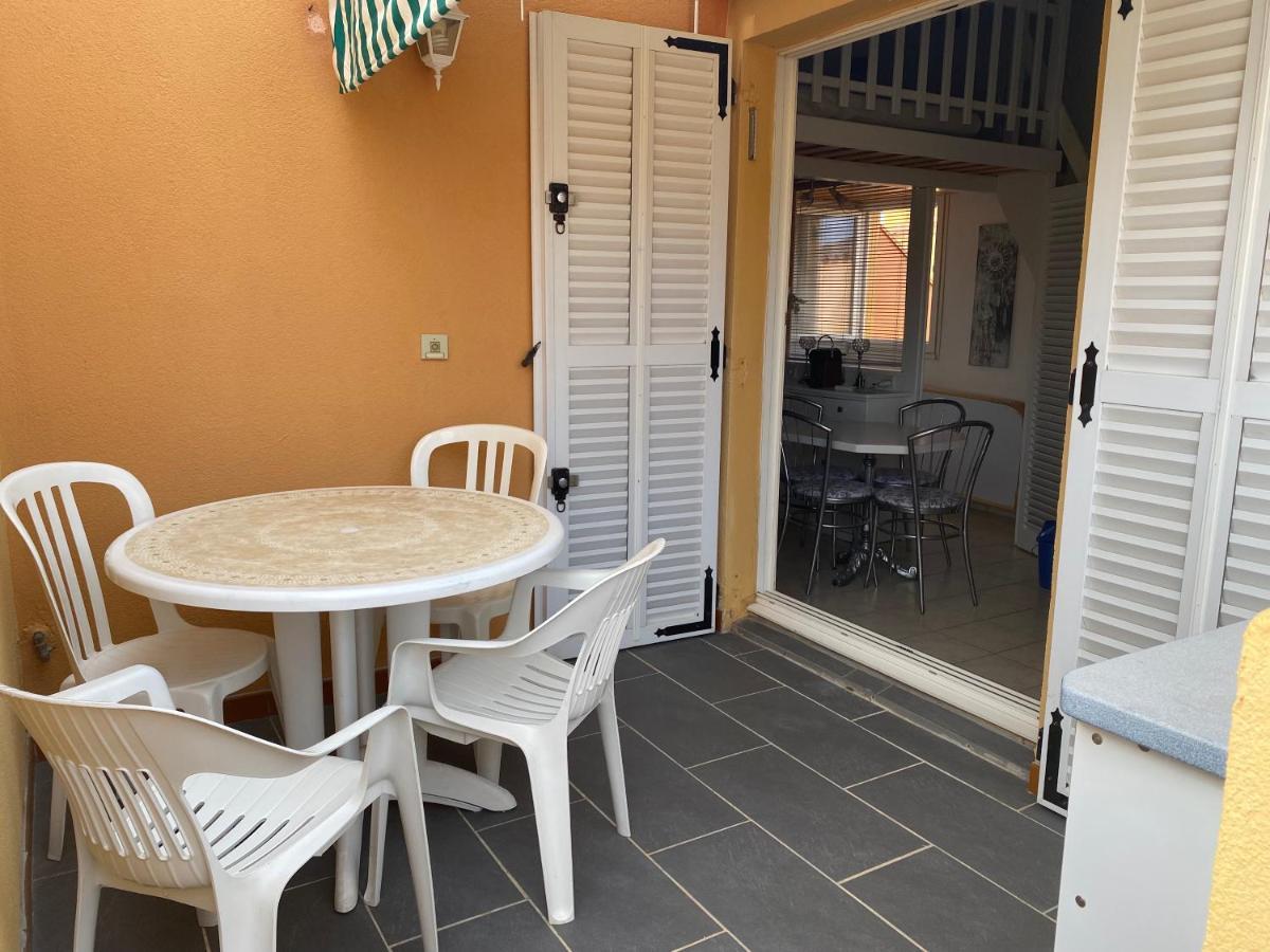 Joli Appartement Mezzanine Avec Parking La Roquille Agde Buitenkant foto