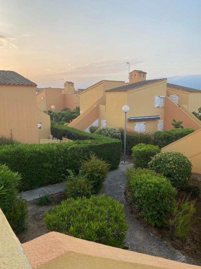 Joli Appartement Mezzanine Avec Parking La Roquille Agde Buitenkant foto
